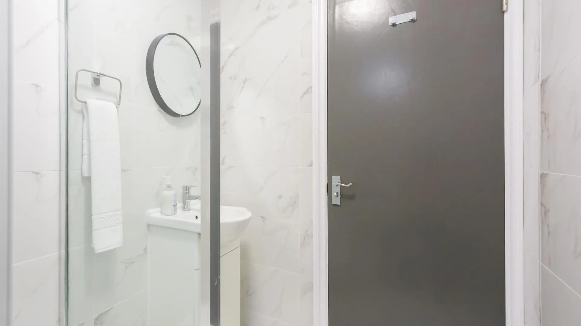 Budget City Center Apartment Aldgate - Tower Bridge London